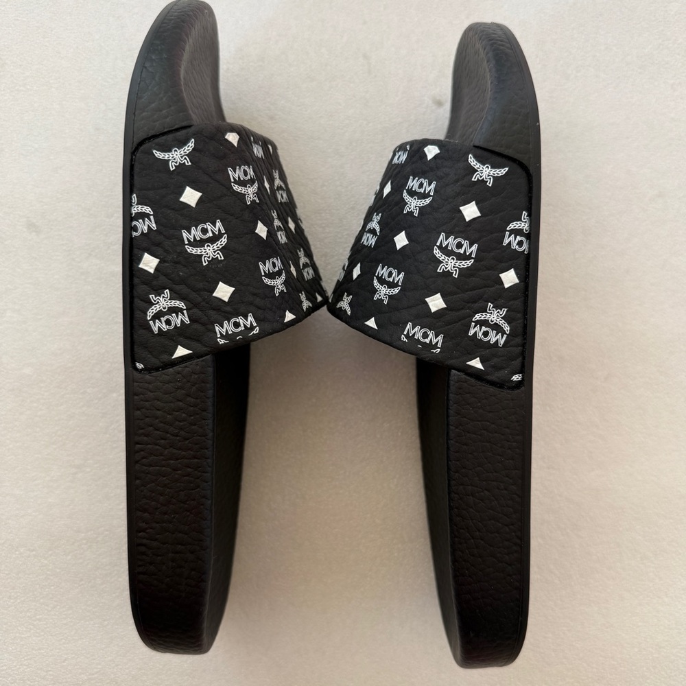 MCM UNISEX Monogram Pool Slides - Picture 5 of 8